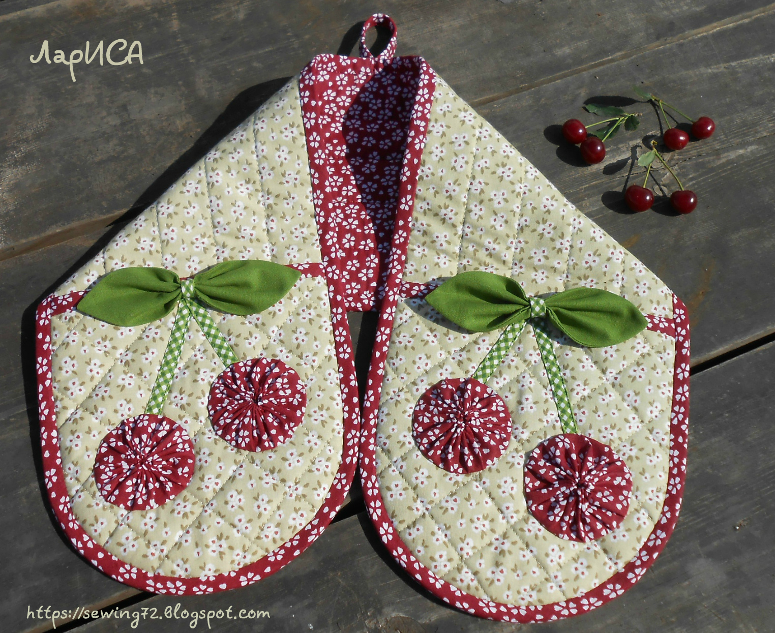 кухонные прихватки. прихватки сшитые из ткани. прихватки сшитые из ткани. прихватки. оригинальные кухонные прихватки.