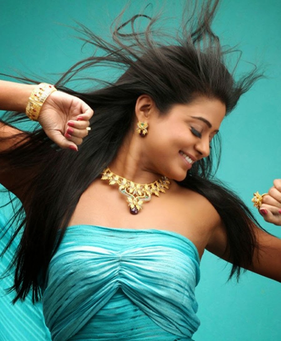 Priyamani Hot Full Photo Gallery | Priyamani HD Wallpapers | All About