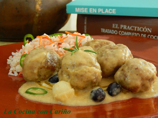 Albóndigas Suecas En Salsa Blanca
