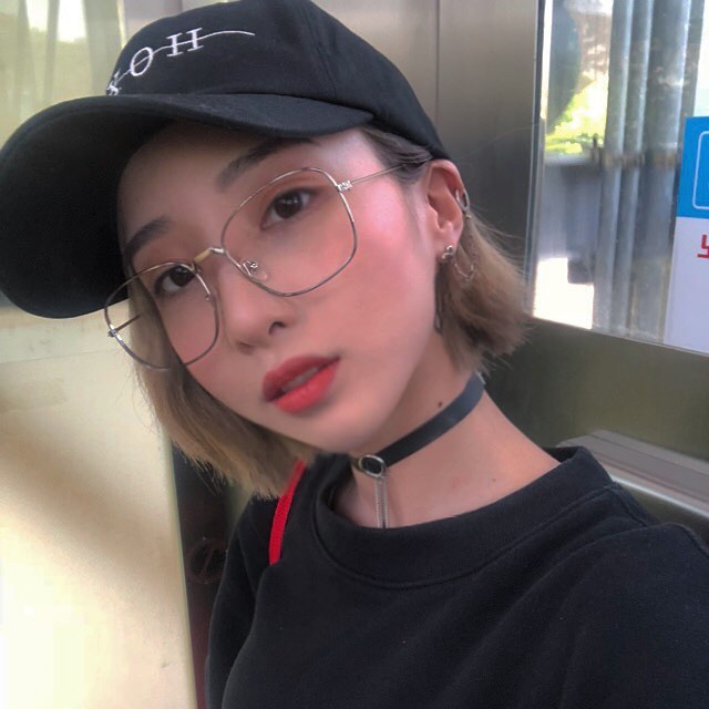 ¤¾¤² ) ²ÞÀ» Æ÷±âÇÏÁö ¾Ê°í ۸¦ ±Øº¹ÇÑ ¸ðµ¨.jpg