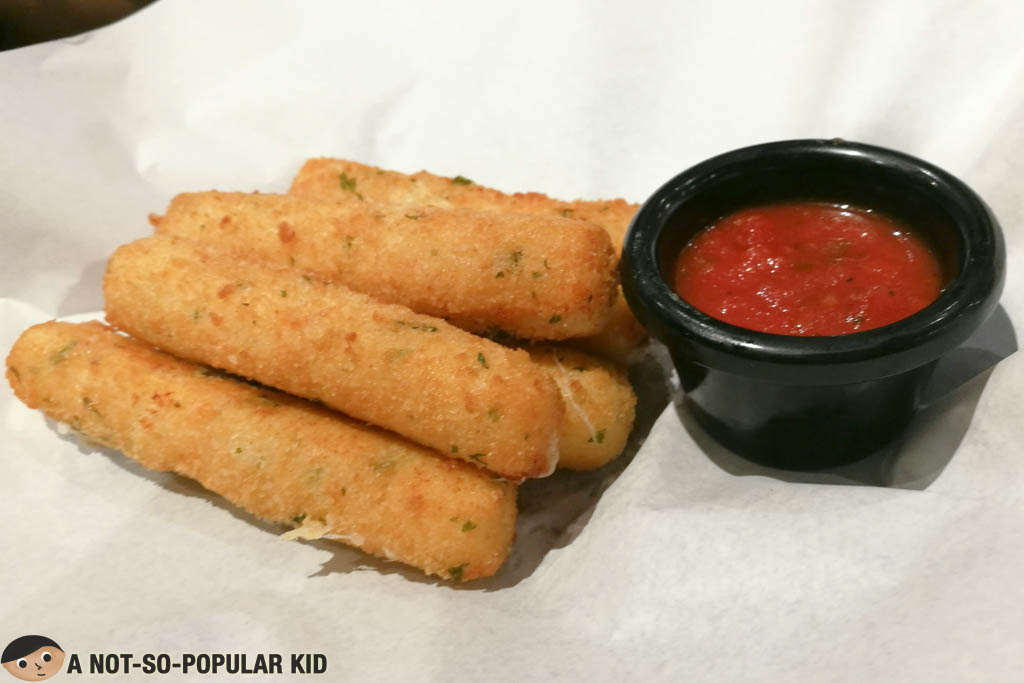 Sports and Flavors in Buffalo Wild Wings of Glorietta 2, Makati City