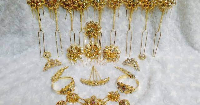 Teks Deskripsi Dan Filosofi Cunduk Mentul Bahasa Jawa Krama Busana Adat Jawa Ilmumateri Com