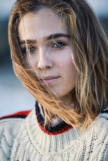 Haley Lu Richardson Haley Lu Richardson