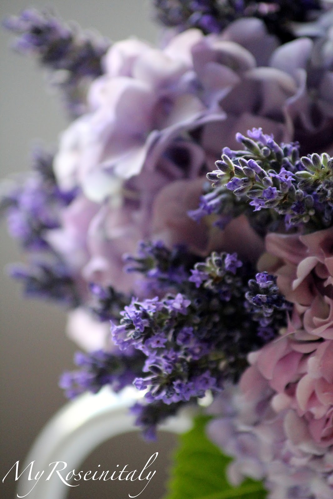 Set Di 3 Pezzi Di Eleganti Ortensie Artificiali - Realistiche, image size:1066x1600