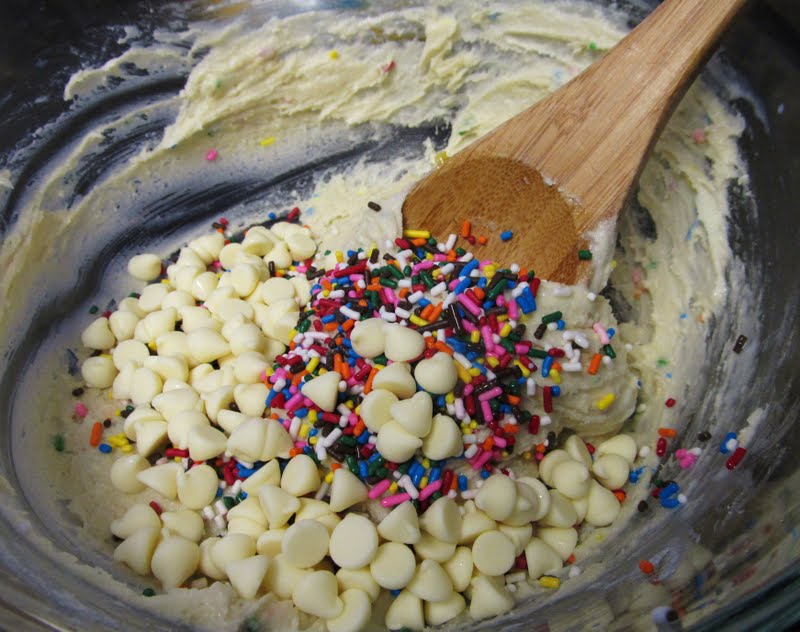 Apron Afternoons We're Back! With a Funfetti Pizookie