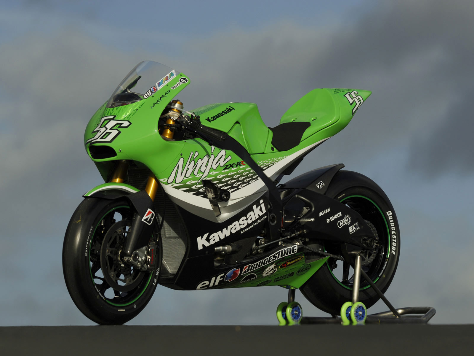 http://2.bp.blogspot.com/-YlL8f9jr2bY/Tm17axtF8qI/AAAAAAAAA0w/J-A4WfHcrbA/s1600/kawasaki_ninja-ZX-RR_2006_motorcycle-desktop-wallpaper_1.jpg