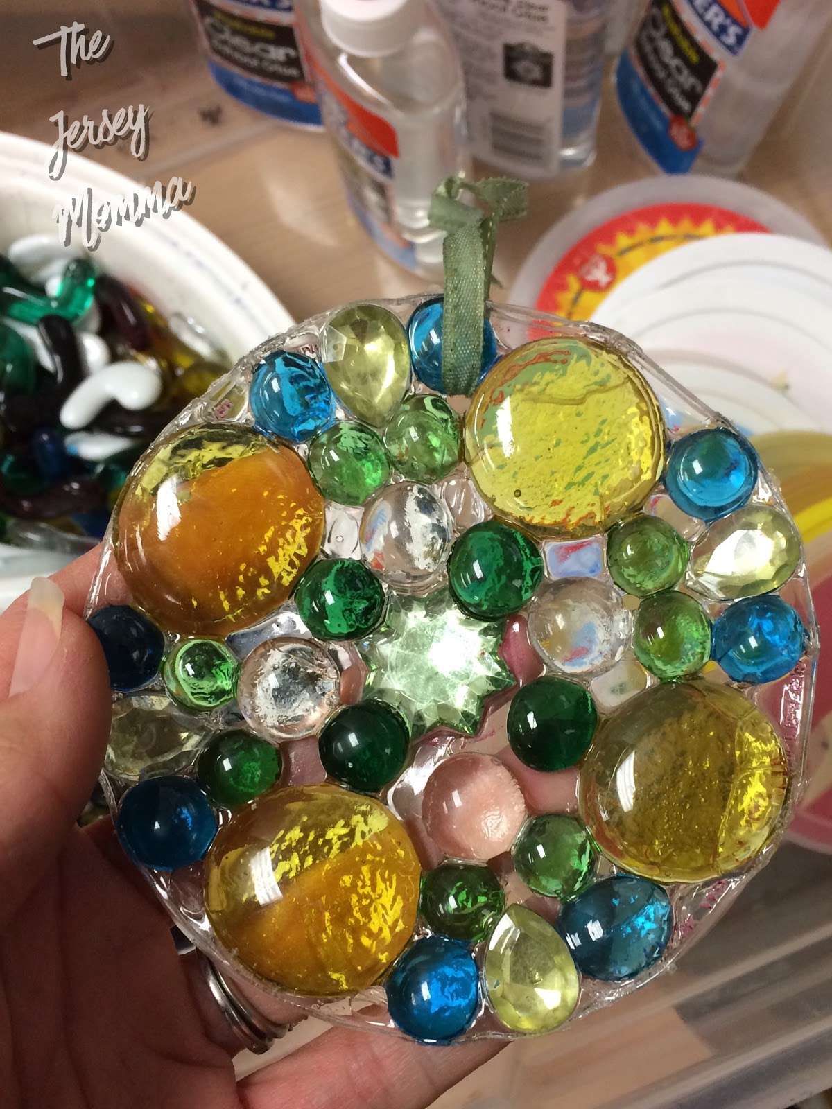 The Jersey Momma: DIY Valentine's Day Suncatchers: Easy Valentine's Day