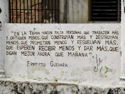 Graffiti con frase del "Che" Guevara