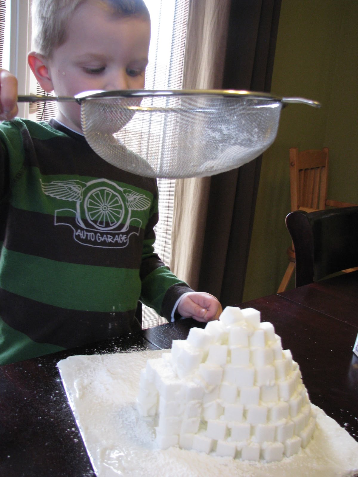 Making Merry Memories Sugar Cube Igloo