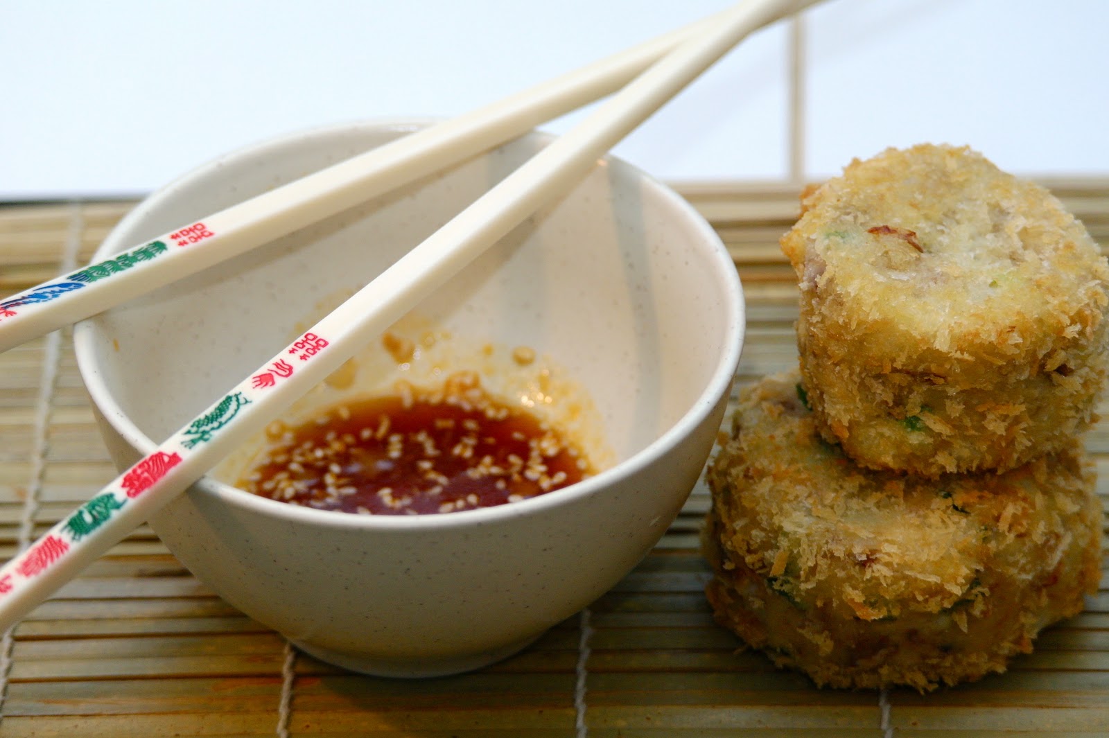 a cena dal pollo Tempura Fish Cake with Dipping Sauce