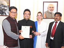 Singer-Adnan-Sami-gets-Indian-citizenship