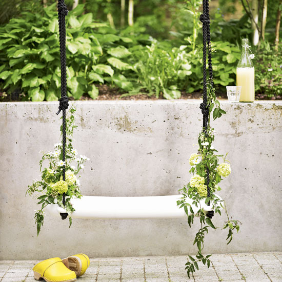 pretty-garden-swing.jpg