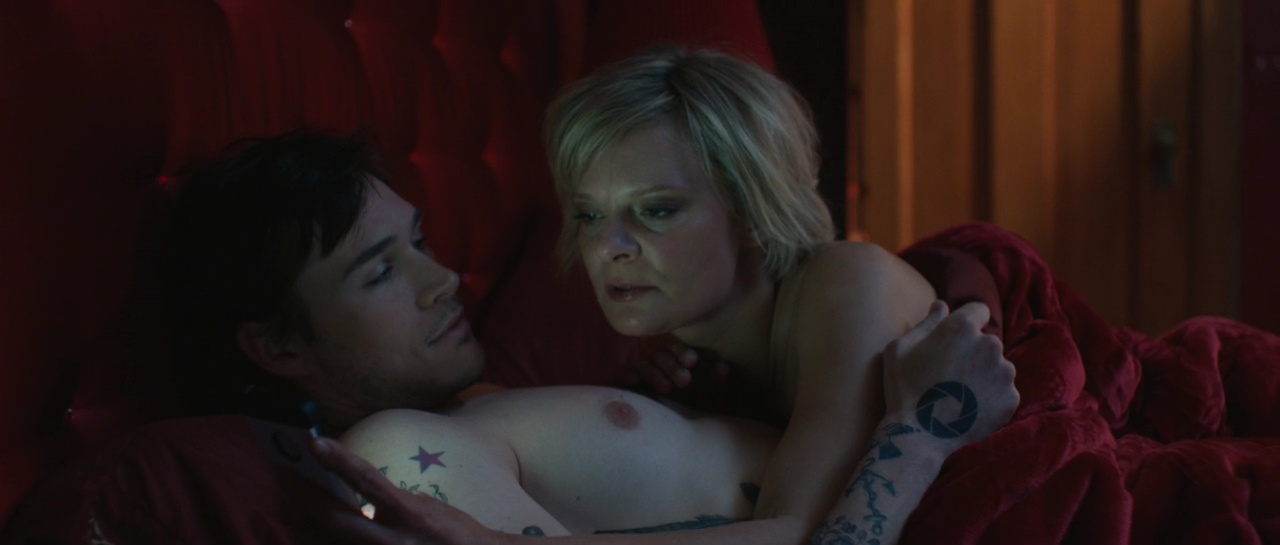 Sam Underwood nude in Hello Again.