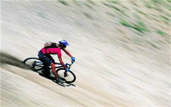 Biking Hilly Terrain Adevnture Sports Wallpaper