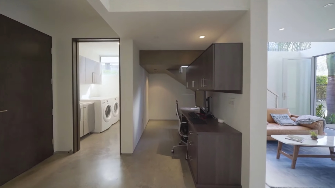 Tour 248 Bernard Ave, Venice, CA vs. 33 Interior Design Photos