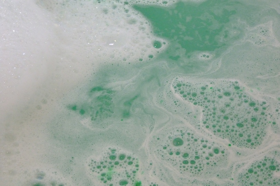 an image of holly go lightly bubble bar