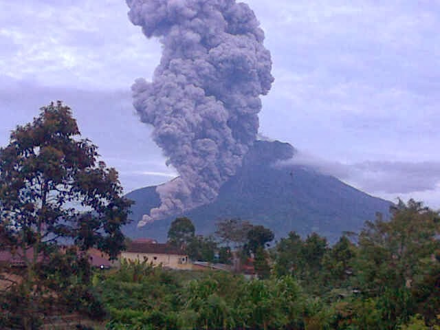 Sinabung Masih Mengancam IMG2013111100855 Sinabung Masih Mengancam
