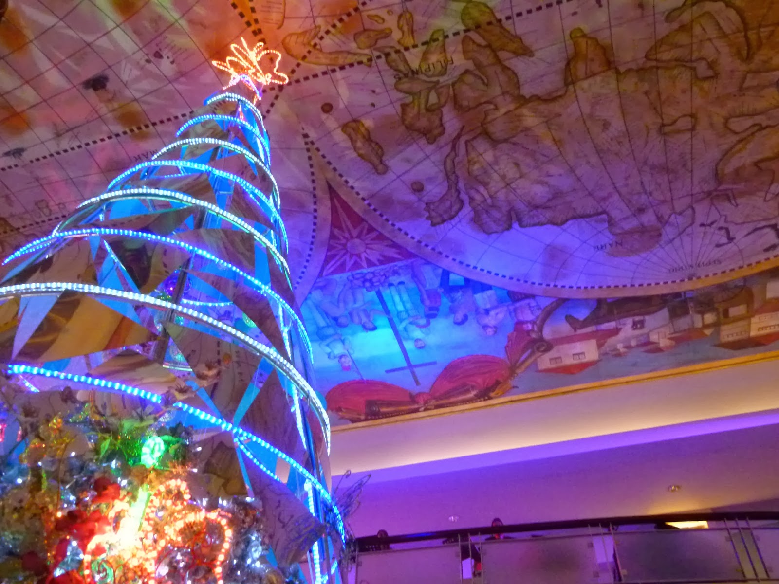 TREES OF CHRISTMAS 2013 Lakwatserong Tsinelas