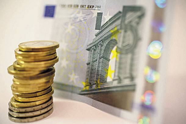 Σενάρια αναδιάρθρωσης μέχρι εξόδου από το ευρώ