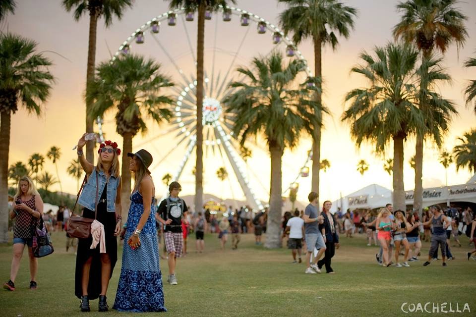 'Voyage Baggage' Fashionable Travel Blog Coachella Music Festival a