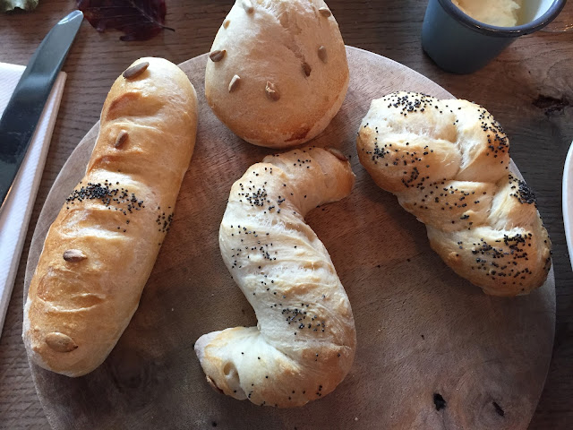 baked bread rolls