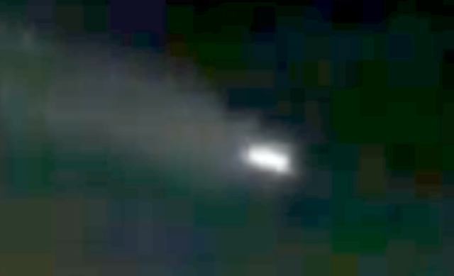 UFO News ~ UFO speeding across the Sky above Heathrow, London plus MORE Heathrow%252C%2Bairport%252C%2BUFO%252C%2Bsighting%252C%2Bnews%252C%2Bvideo%252C%2Bcamera%252C%2Bphotos%252C%2Balien%252C%2BET%252C%2Bspace%252C%2Bastronomy%252C%2B1