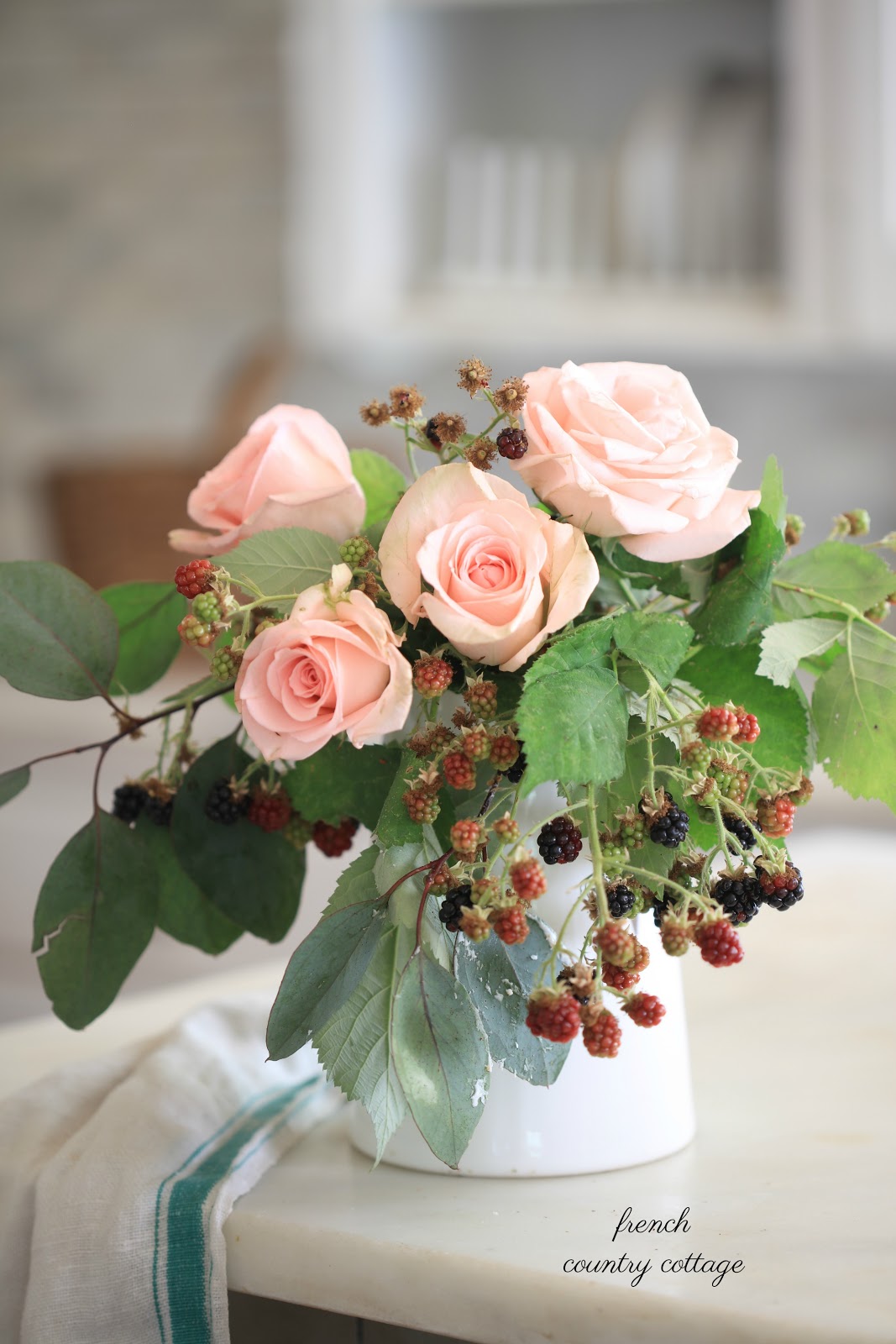 5 Minute Decorating a beautiful berries & blooms bouquet FRENCH COUNTRY COTTAGE