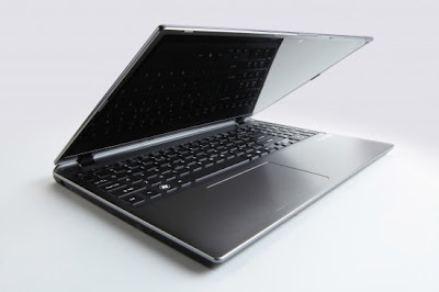 Acer Aspire M5: Ultrabook Dengan Grafis Nvidia Kepler [ www.BlogApaAja.com ]