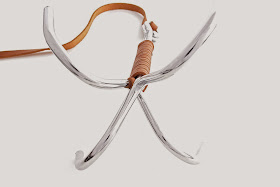 Marzua: Original perchero colgado del techo