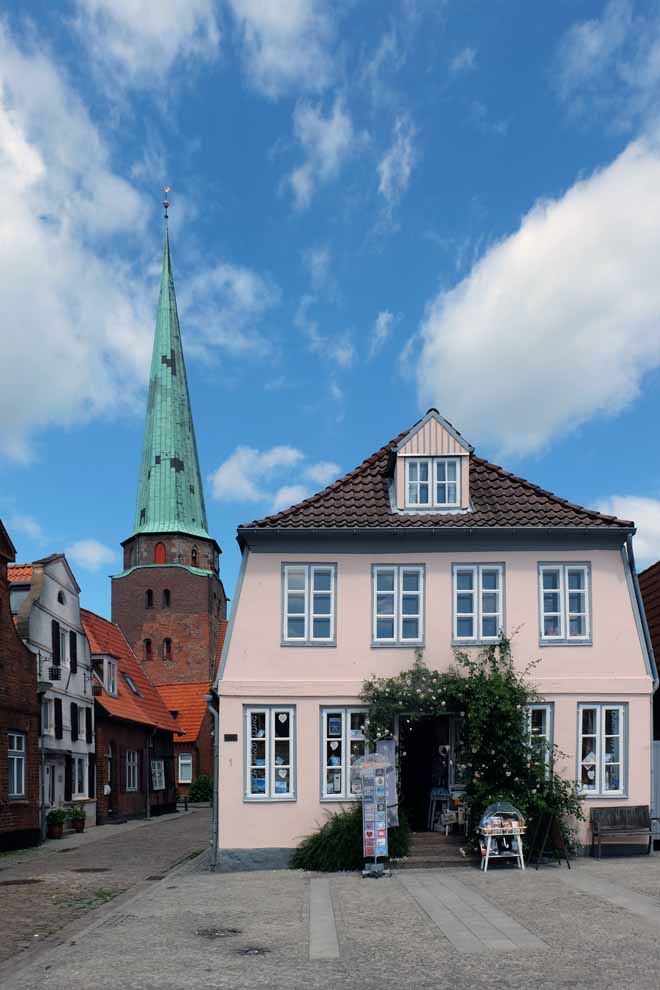 Die besten Tipps rund um den Timmendorfer Strand + das Brodtener Steilufer | Minza will Sommer Brodtener Steilufer, Ostsee, Priwall, Timmendorfer Strand, Travemünde, Priwall, Urlaub mit dem Rad, Norddeutschland, Reisen in Deutschland, Urlaub in Deutschland für Rentner und Kinder, alleine reisen, Meer, Auszeit, Baltic Sea, Schleswig-Holstein, Minza will Sommer