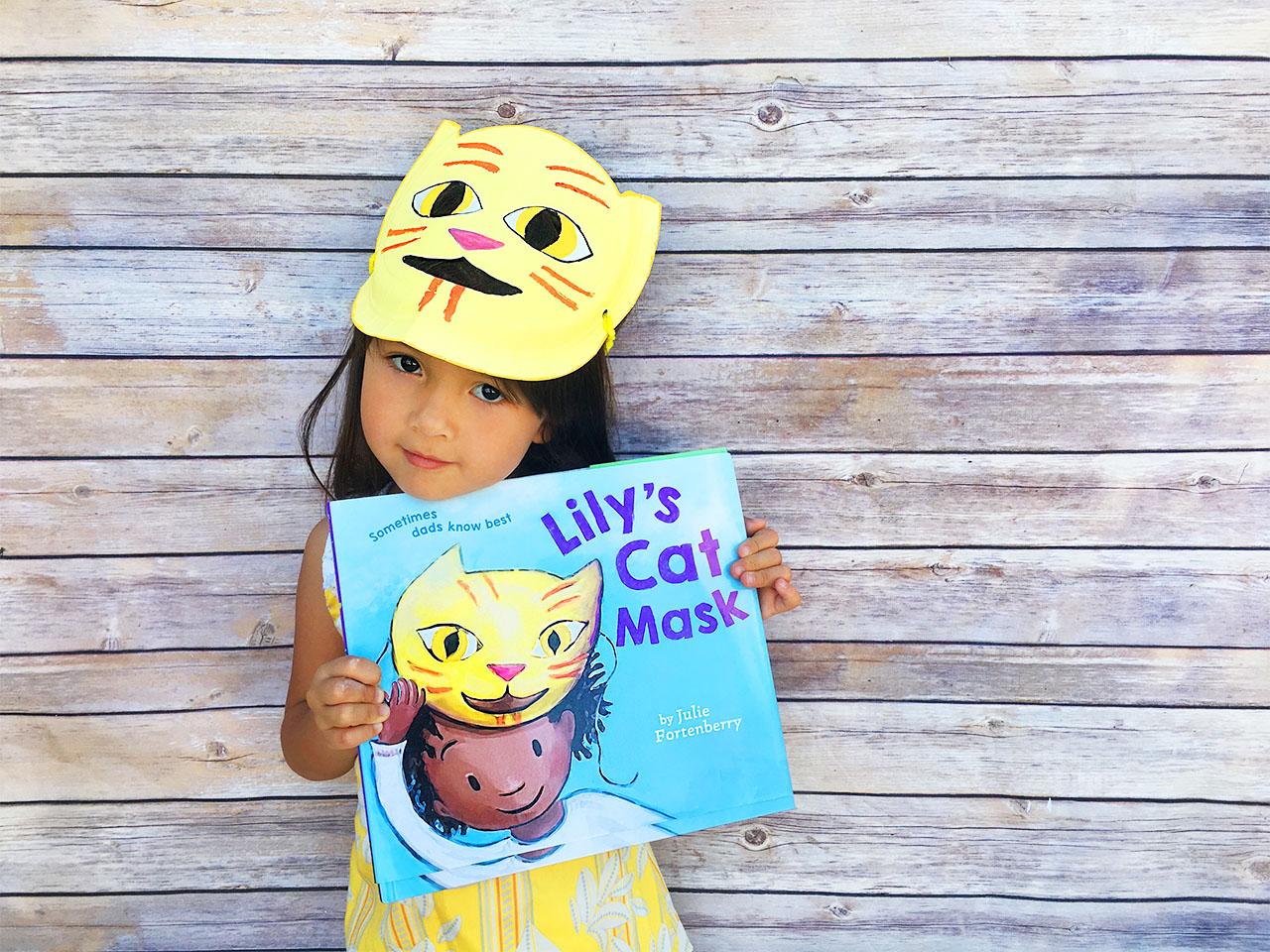 CHILDREN'S ILLUSTRATION Adorable cat mask craft from Creating Creatives!