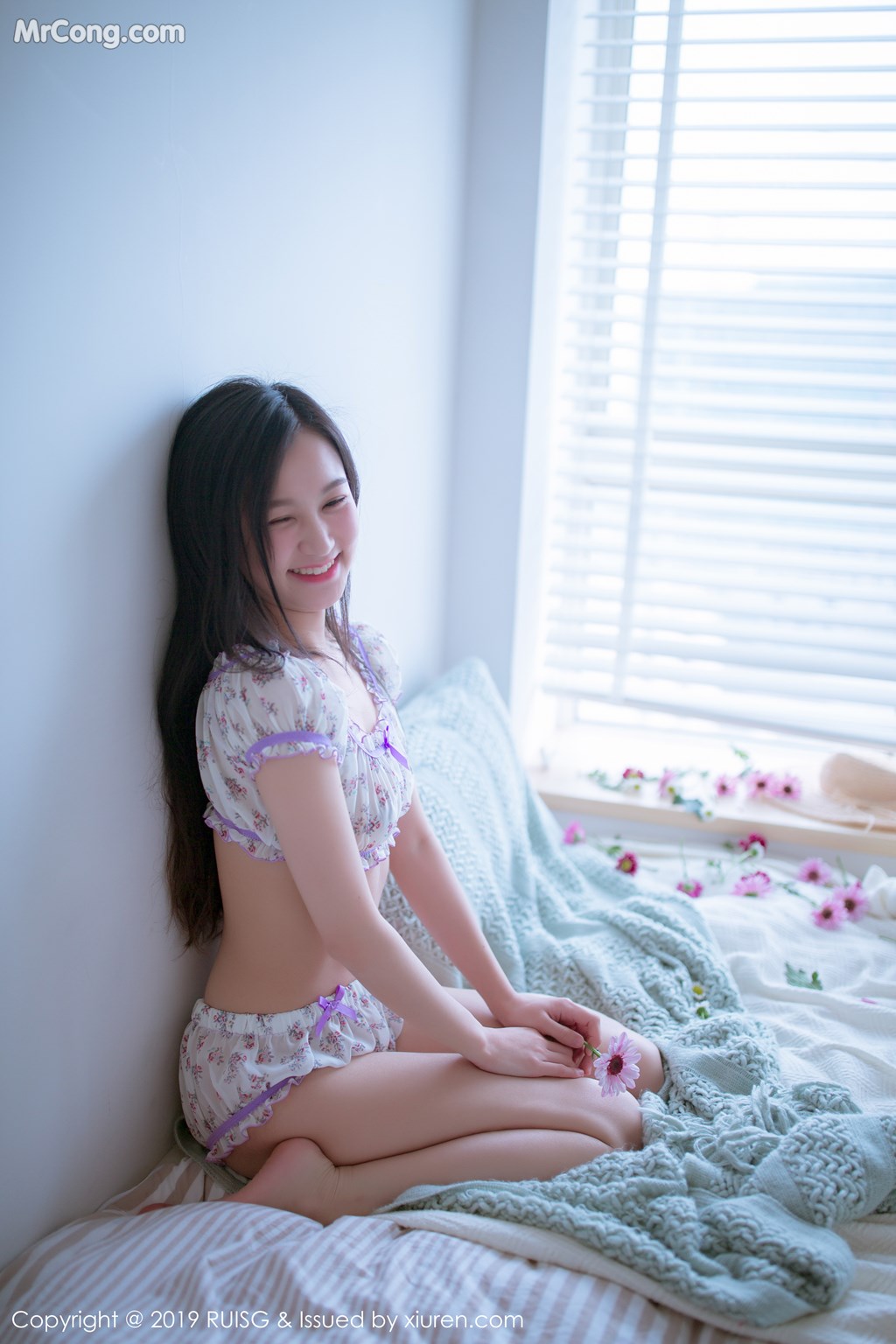 RuiSG Vol.068: 深紫 Julie (50 photos)