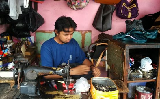 Tempat, Alamat, Lokasi Memperbaiki, Reparasi, Menjahit Tas