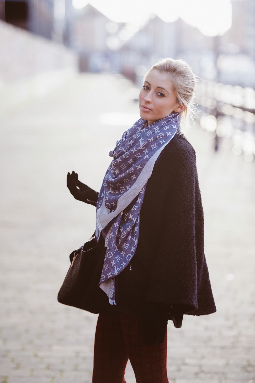 FASHIONISM LOUIS VUITTON SHAWL