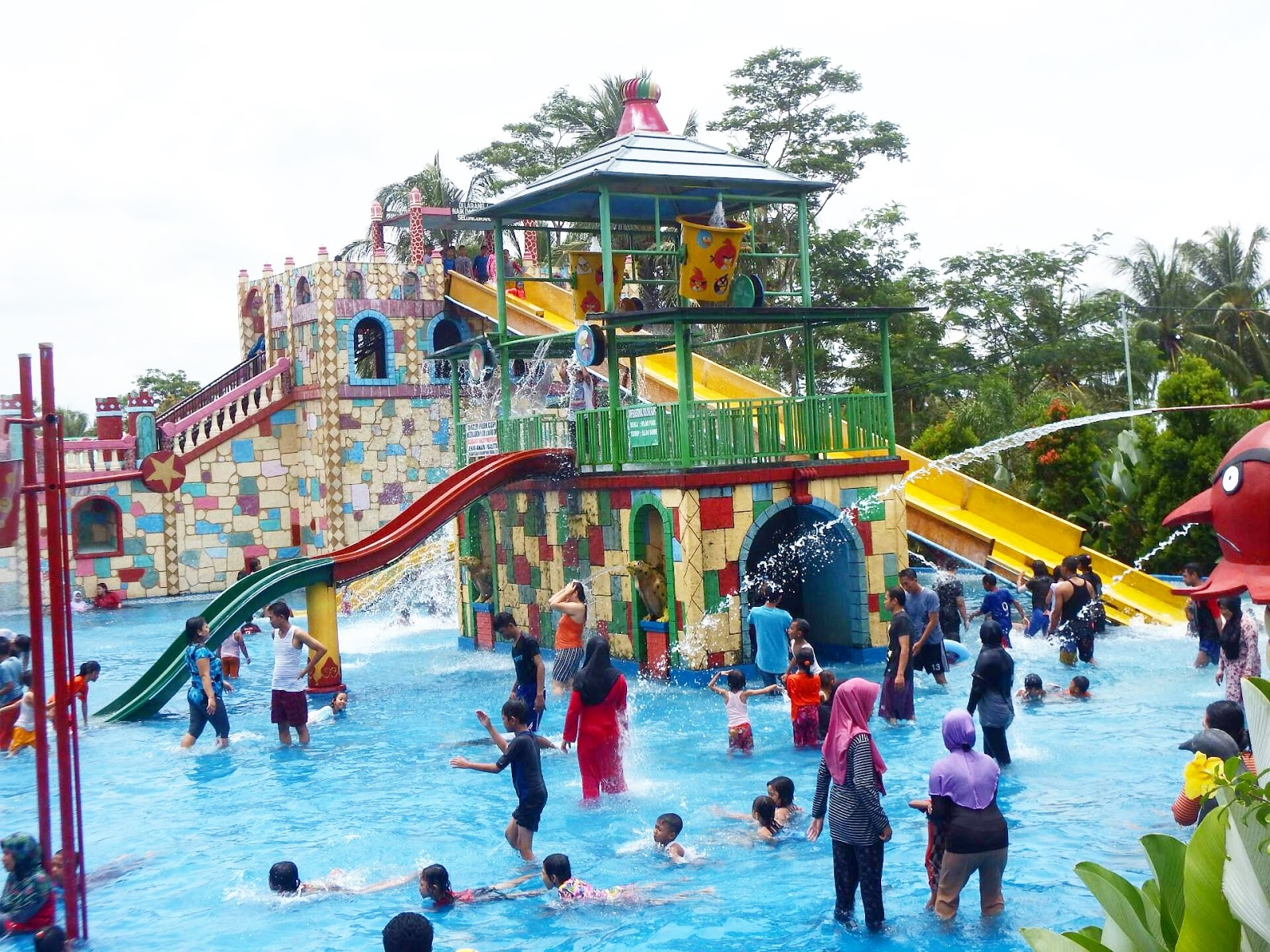 Water Park Gupi Paling Populer Taman Rekreasi Wisata Cas Water Park
