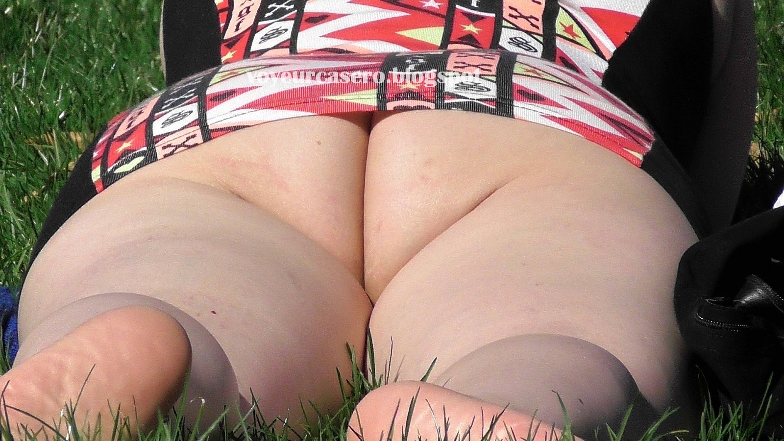 Milf Con Culo Grande Pillada En El Parque Voyeur En La Milf Con Culo Grande Pillada En El Parque Voyeur En La