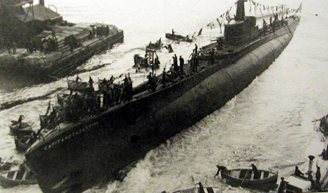 7 January 1940 worldwartwo.filminspector.com  Tartantini Italian submarine