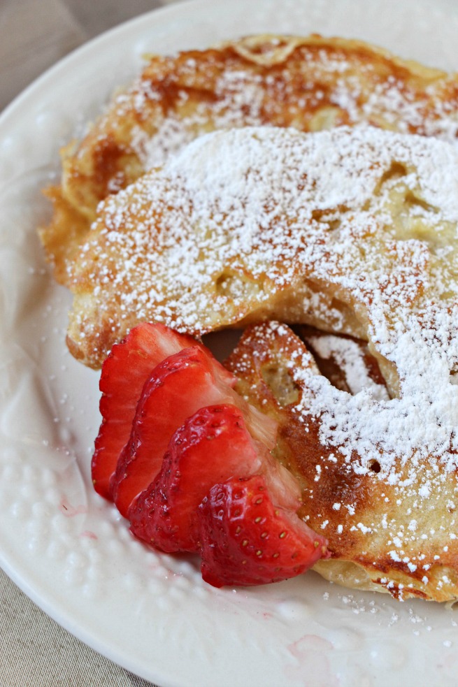 The Best Croissant French Toast Recipe You Must Try ASAP! Best french toast recipe, croissant french toast, the best french toast croissant, christmas breakfast. brunch ideas, best ideas for brunches, best breakfast recipes