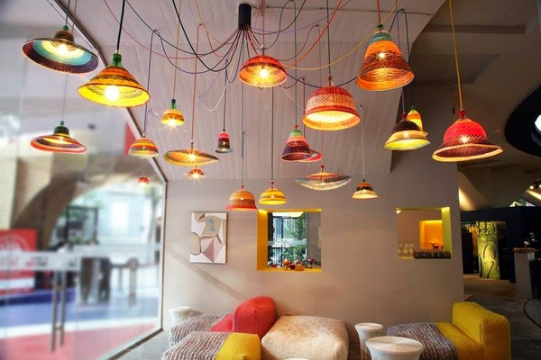 Lamps with recycled plastic waste