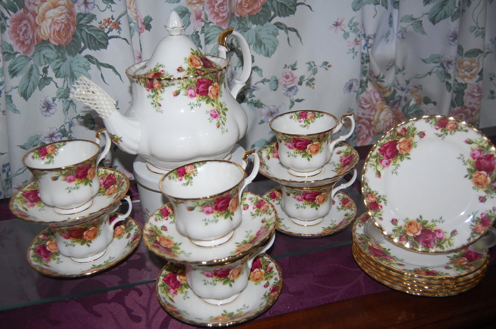 Vintage Teaware & Collectibles SOLD Royal Albert Old Country Roses