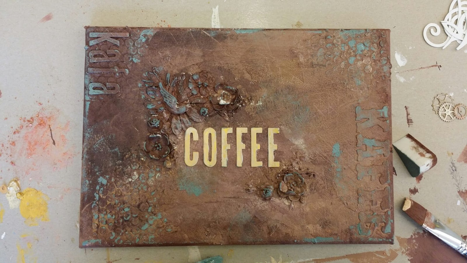 Helihak Mixed media kurs med överbivna dekorationer.