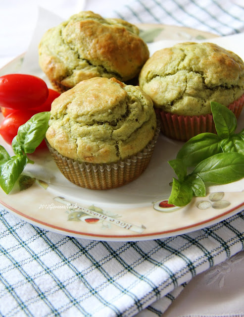 Muffin al pesto - la cuoca eclettica Muffin al pesto - la cuoca eclettica