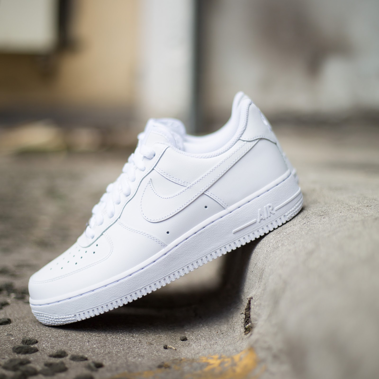 Nike Air Force 1 Low - White Microperf