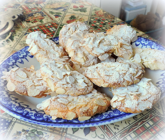 Almond Horns