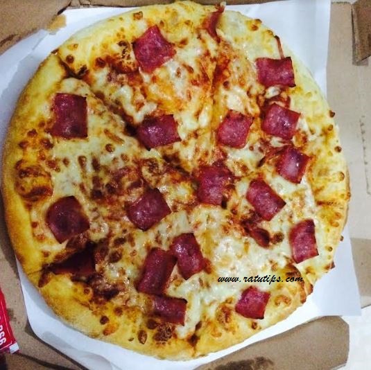 Review Dominos Pizza Delivery, Murah Enak dan Gak Pake Lama! ratutips