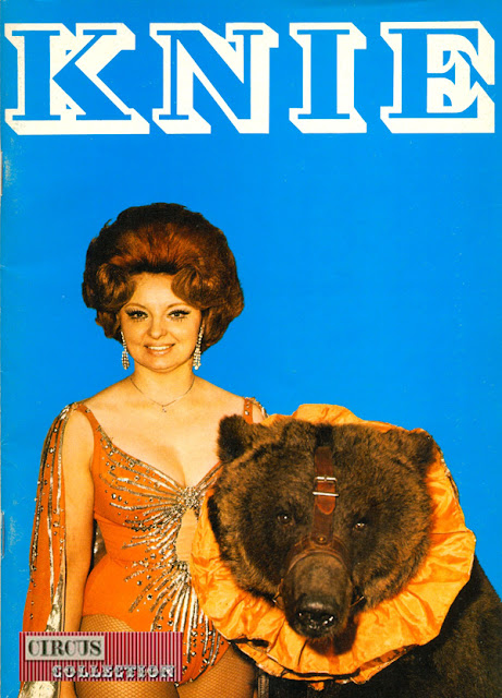Programme papier du cirque Knie avec en couverture les Rupperts et leurs ours 