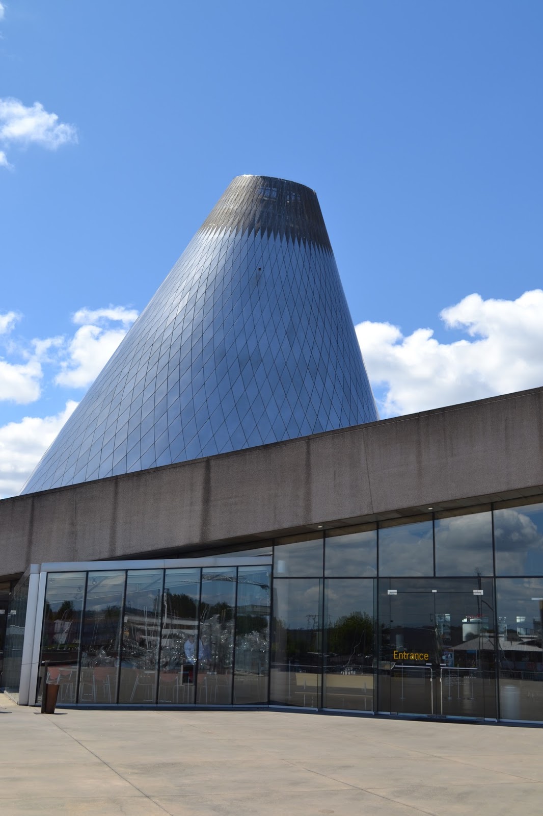 Head (South) East The Museum of Glass Washington