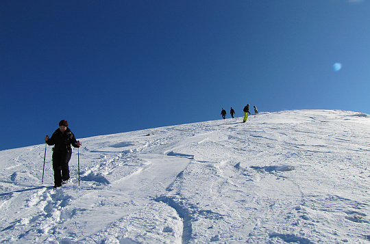 Przy naszym szlaku pojawiają się snowboardziści.