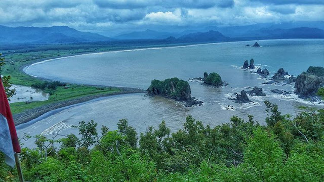 teluk love pantai payangan teluk love jember