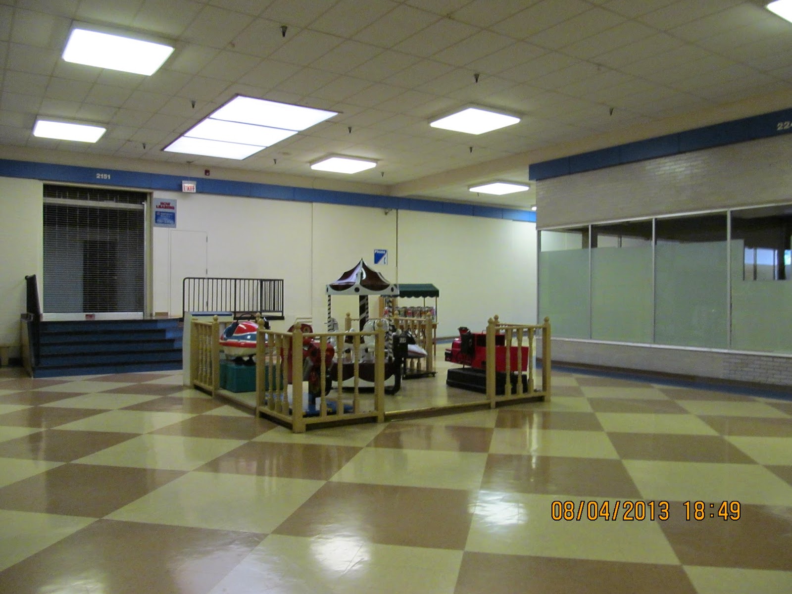 Trip to the Mall Belvidere Discount Mall (Waukegan, IL)